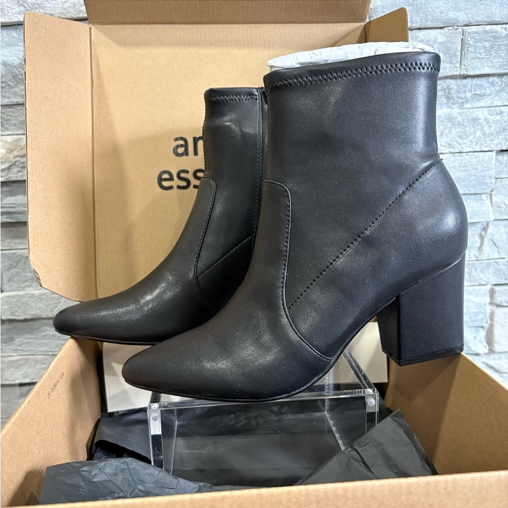 Black Pointed Toe Block Heel Boots